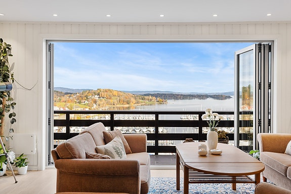 Velkommen til Leanglia 88, presentert av Terje Tveit i Krogsveen.