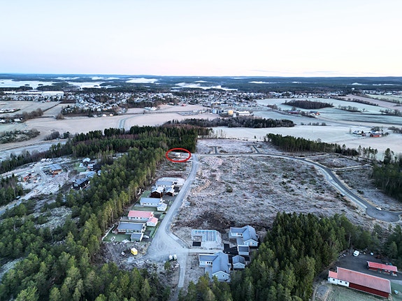 Høyt beliggende på det nye boligfeltet Strømnesåsen i Råde