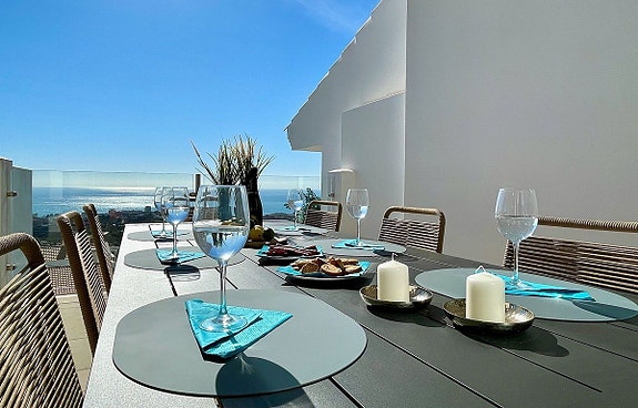 PENTHOUSE | Privat jacuzzi | 106m2 terrasse | 3 soverom, 2 bad. Treningsfasiliteter