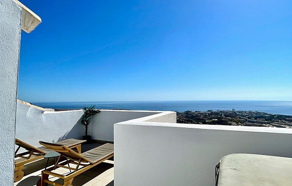 PENTHOUSE | Privat jacuzzi | 106m2 terrasse | 3 soverom, 2 bad. Treningsfasiliteter