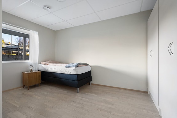 Leiligheten har 2 romslige soverom