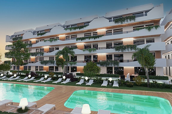 Eksklusiv toppleilighet med privat takterrasse på 72 m - Kun 750 m fra stranden - 3 soverom og 2 bad