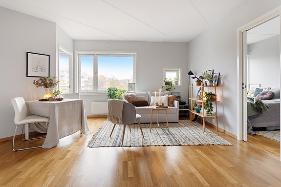 Christoffer F. Lysgaard v/DNB Eiendom presenterer her Hasleveien 15A!