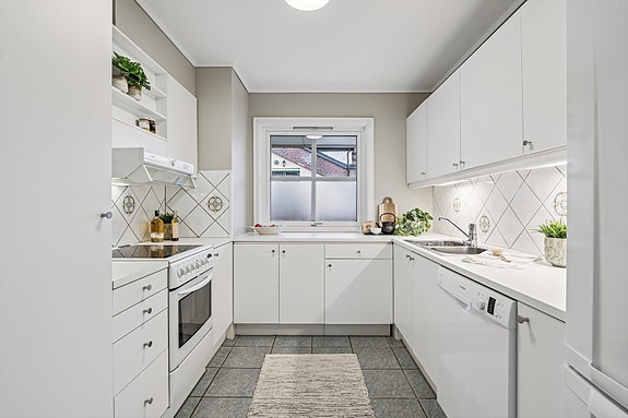 Praktisk og pent kjøkken.