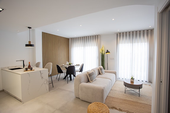 Toppmoderne innholdsrik leilighet med sentral beliggenhet - 3 soverom og 2 bad