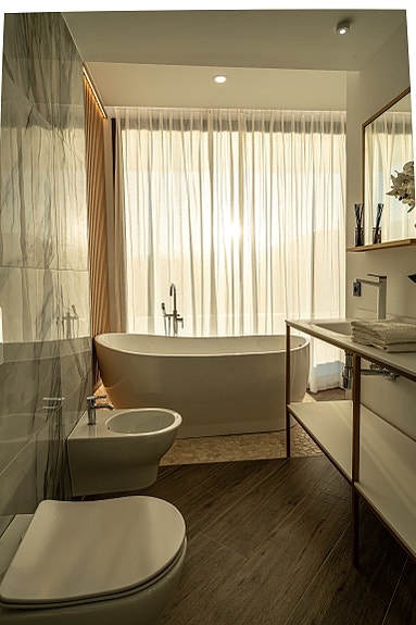 Eksklusiv 4-soveroms villa - Nøkkelferdig med takterrasse og store terrasser