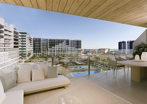 HAVUTSIKT! Penthouse med 3 soverom og stor takterrasse -  Fellesområde med basseng, spa og hage