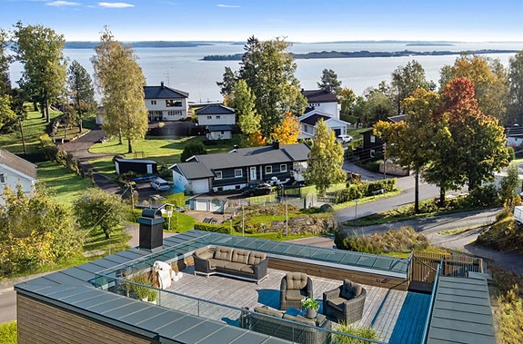 Flott beliggende tomt i attraktivt nabolag i Holmestrand. (AI generert bilde som viser hvordan utsikten kan bli).