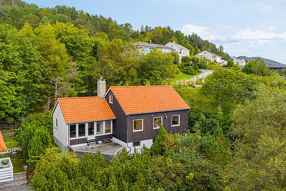 Lisjebøvegen 27 presentert av Torine Hildre Osnes v/Notar