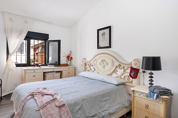 Moderne 4-soveroms villa med privat basseng - Kun 500 meter fra stranden i Calahonda