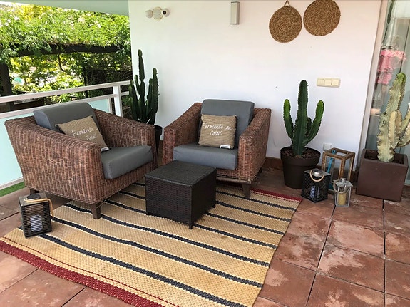 Romslig villa med separat leilighet - 5 soverom og sjøutsikt