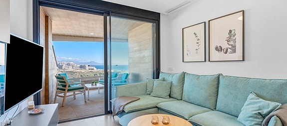 REDUSERT PRIS! Moderne leilighet med 3 soverom, møblert og med stor takterrasse - Topp utsikt i Gran Alacant