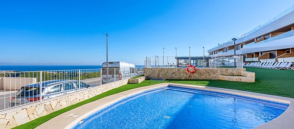 REDUSERT PRIS! Moderne leilighet med 3 soverom, møblert og med stor takterrasse - Topp utsikt i Gran Alacant