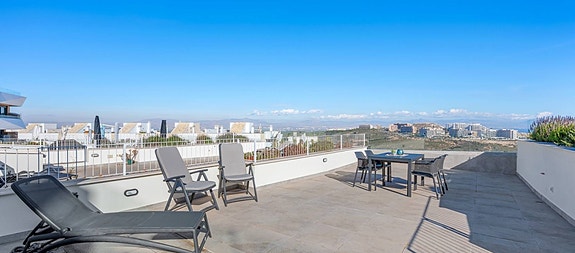 REDUSERT PRIS! Moderne leilighet med 3 soverom, møblert og med stor takterrasse - Topp utsikt i Gran Alacant