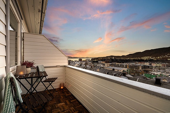 Aktiv Eiendomsmegling v/ Henriette Hagen har gleden av å presentere Skoglien 13! Fotograf: Stian Inderhaug