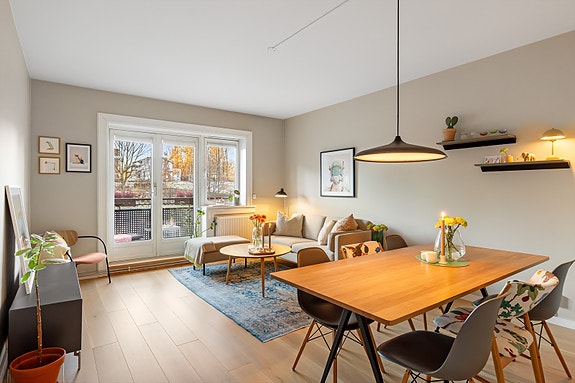 Nordvik Nydalen v/Sander O. Berntsen ønsker velkommen til en lys og gjennomgående 2-roms leilighet i veletablerte Maridalsveien Borettslag. Foto: Pontus Holmenäs.