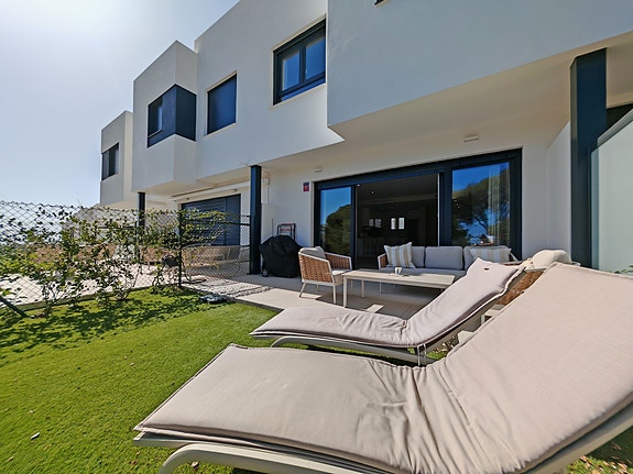 Moderne rekkehus med 4 soverom - Privat hage og gode fasiliteter - Sørvendt beliggenhet