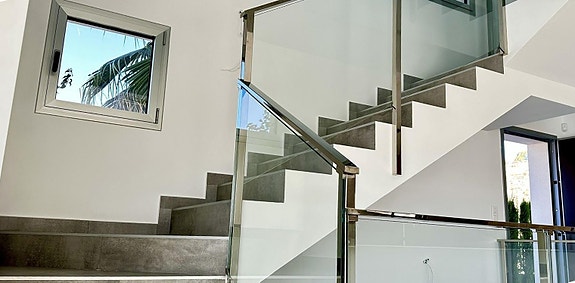 Moderne villa ved La Finca Golf - 4 soverom, stor kjeller og privat basseng