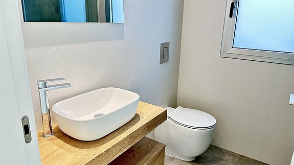 Moderne villa ved La Finca Golf - 4 soverom, stor kjeller og privat basseng