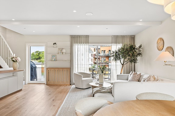 Velkommen til Agnes Brygge 47, Presentert av Aktiv Eiendomsmegling v/Kaia Hostvedt Dahle. Fotograf: Paul Thürmer.