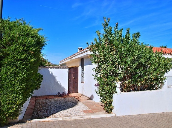 Frontline golf villa med privat basseng og separat leilighet - Utsikt mot sjø og fjell