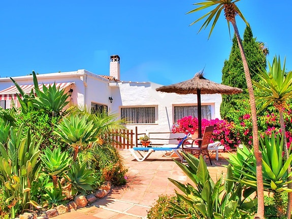 Frontline golf villa med privat basseng og separat leilighet - Utsikt mot sjø og fjell