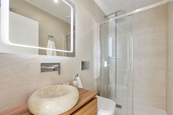 Nøkkelferdig | Visningsbolig | 3 soverom og 4 bad | Privat basseng