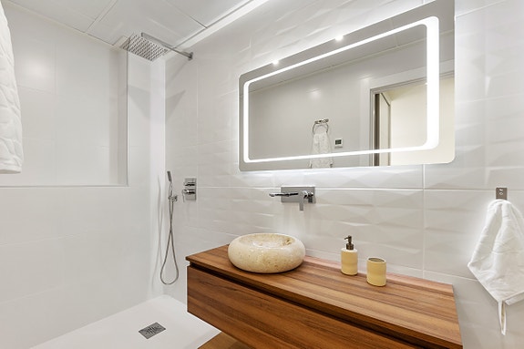 Nøkkelferdig | Visningsbolig | 3 soverom og 4 bad | Privat basseng