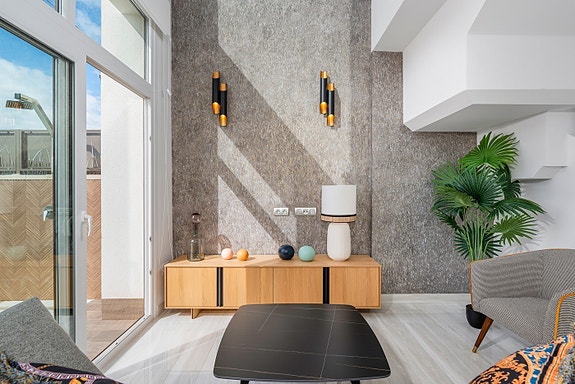 Luksuriøs sørvendt villa med 3 soverom og 3 bad | Privat basseng | Takterrasse med utsikt