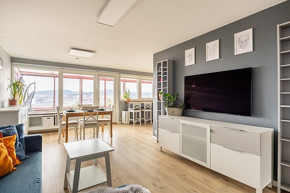 Tvetenveien 259 presenteres av EIE Eiendomsmegling ved Magnus Bekken. Foto: Daniel Bergsagel.