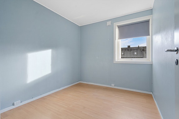 1.etg. - Soverom 2 - Rommet kan benyttes som både soverom, gjesterom, barnerom eller kanskje kontor?