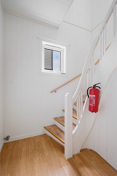 1.etg. - Trappoppgang fra 1.etasje og opp til 2.etasje