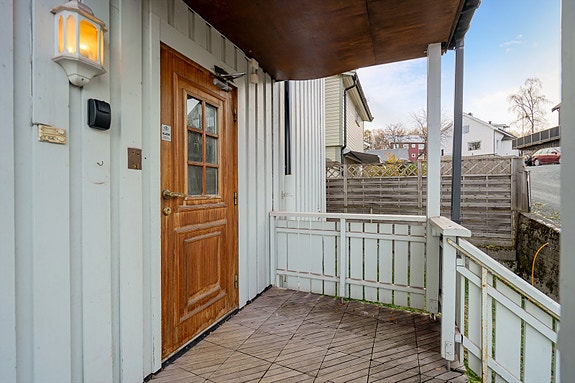 Inngangsparti som ønsker deg velkommen