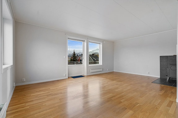 2.etg. - Fra stuen har du adkomst ut til veranda