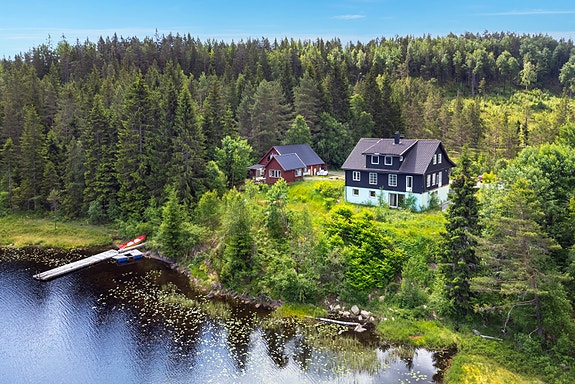 Velkommen til Kverveveien 307 - Presentert av Phong Thanh Tran