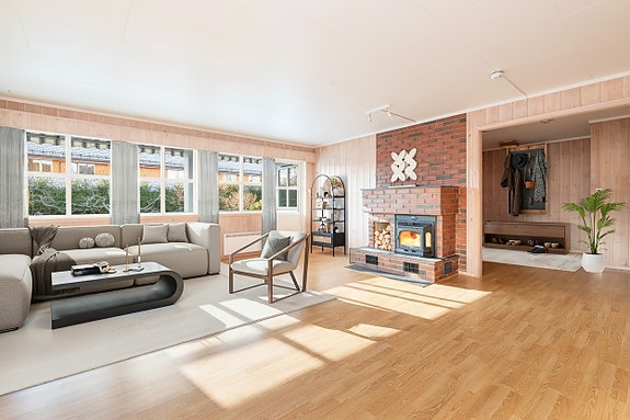 EiendomsMegler1 v/Are Olsen presenterer Framstadvegen 52!
(Digital møblering, kun en illustrasjon) Foto: Inbovi