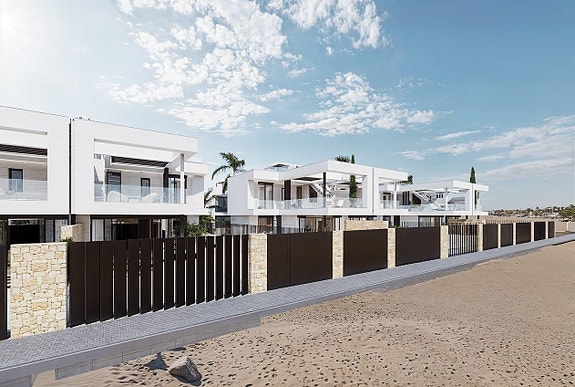 Luksusvilla med 3 soverom og 3 bad - Stor takterrasse med pergola og utekjøkken - Privat basseng