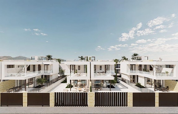 Luksusvilla med 3 soverom og 3 bad - Stor takterrasse med pergola og utekjøkken - Privat basseng