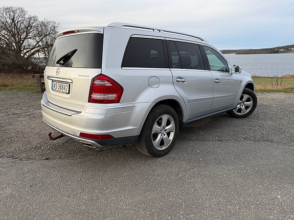 Mercedes-Benz GL350 5 of 5