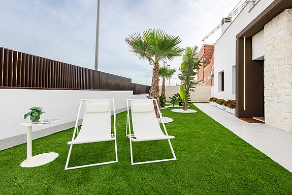 Tidsriktige boliger med stor takterrasse og privat basseng - Vistabella Golf