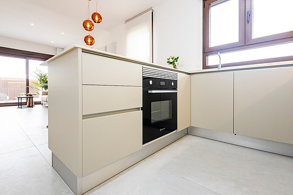 Nye eneboliger på ett plan med stor takterrasse og privat basseng - Vistabella Golf