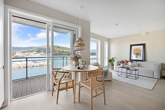 Borgundfjordvegen 72A presenteres av Terje Hoel, Eiendomsmegler MNEF. Foto: Ingvald Kaldhussæter