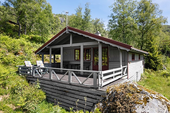 Koselig hytte i naturskjønt område. Fotograf Diakrit v/ Arne Ove Østebrøt