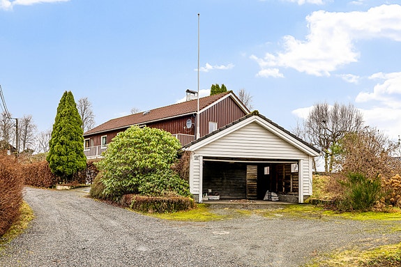EIE eiendomsmegling ved Tor Ramsøy har gleden av å presentere Hammarslandbakken 21! Foto: Fotograf Nathalie Reinholdtsen.