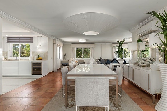 Romslig villa med sjøutsikt og stor tomt - Kun 4 minutter fra La Cala de Mijas