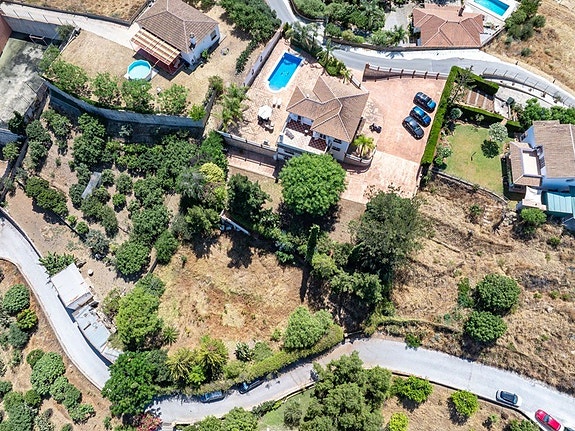 Romslig villa med sjøutsikt og stor tomt - Kun 4 minutter fra La Cala de Mijas