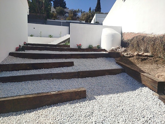 Villa med 4 soverom og separat leilighet - Totalrenovert og innflytningsklar i Campo Mijas