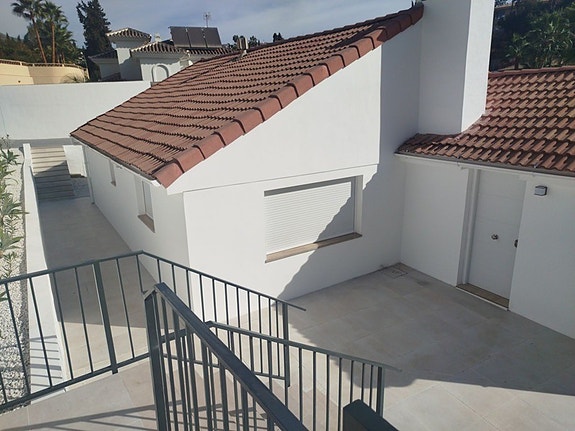 Villa med 4 soverom og separat leilighet - Totalrenovert og innflytningsklar i Campo Mijas