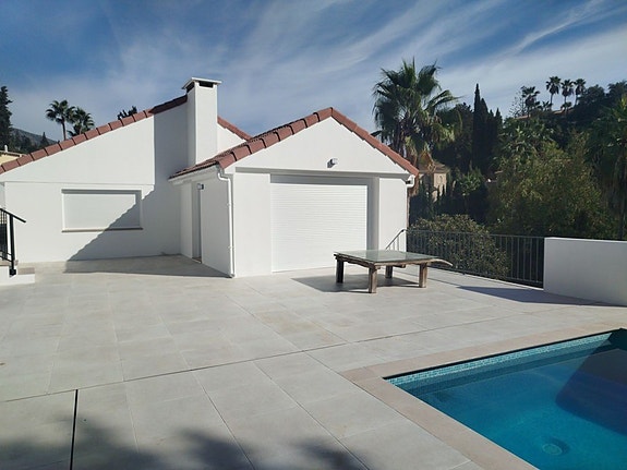 Villa med 4 soverom og separat leilighet - Totalrenovert og innflytningsklar i Campo Mijas