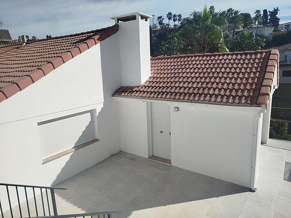 Villa med 4 soverom og separat leilighet - Totalrenovert og innflytningsklar i Campo Mijas